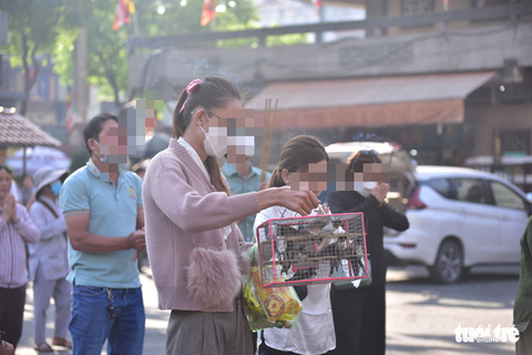 Phóng sinh làm sao để tích đức cho mình và cứu được loài vật? - Ảnh 1. Phóng sinh làm sao để tích đức cho mình và cứu được loài vật? - Ảnh 1.