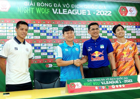 HLV Kiatisak: Hoàng Anh Gia Lai có thể đánh bại Hà Nội 1-0 - Ảnh 2. HLV Kiatisak: Hoàng Anh Gia Lai có thể đánh bại Hà Nội 1-0 - Ảnh 2.