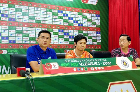 HLV Kiatisak: Hoàng Anh Gia Lai có thể đánh bại Hà Nội 1-0 - Ảnh 1. HLV Kiatisak: Hoàng Anh Gia Lai có thể đánh bại Hà Nội 1-0 - Ảnh 1.