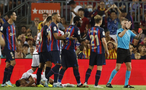 Bỏ lỡ nhiều cơ hội, Barca bị cầm chân trên sân nhà trong ngày mở màn La Liga - Ảnh 3. Bỏ lỡ nhiều cơ hội, Barca bị cầm chân trên sân nhà trong ngày mở màn La Liga - Ảnh 3.