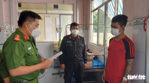 Bắt 2 người trộm cắp tài sản và chống người thi hành công vụ làm một công an hy sinh - Ảnh 1. Bắt 2 người trộm cắp tài sản và chống người thi hành công vụ làm một công an hy sinh - Ảnh 1.
