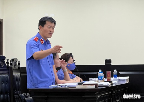 Cựu đại tá Phùng Anh Lê nói vô tội, VKS khẳng định không làm vụ án cho đẹp, mà làm đúng - Ảnh 2. Cựu đại tá Phùng Anh Lê nói vô tội, VKS khẳng định không làm vụ án cho đẹp, mà làm đúng - Ảnh 2.