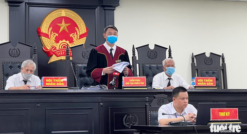Cựu trưởng Công an quận Tây Hồ Phùng Anh Lê lãnh 7 năm 6 tháng tù tội nhận hối lộ - Ảnh 3. Cựu trưởng Công an quận Tây Hồ Phùng Anh Lê lãnh 7 năm 6 tháng tù tội nhận hối lộ - Ảnh 3.
