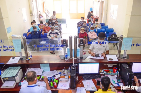Thông tin 6.000 cán bộ nghỉ việc, Sở Nội vụ đính chính: Trong 2 năm rưỡi chứ không phải 6 tháng - Ảnh 1. Thông tin 6.000 cán bộ nghỉ việc, Sở Nội vụ đính chính: Trong 2 năm rưỡi chứ không phải 6 tháng - Ảnh 1.