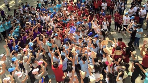 Em chở mùa hè của tôi đi đâu? - Kỳ 5: Mùa hè không có chiếc giỏ xe chở đầy hoa phượng - Ảnh 2. Em chở mùa hè của tôi đi đâu? - Kỳ 5: Mùa hè không có chiếc giỏ xe chở đầy hoa phượng - Ảnh 2.