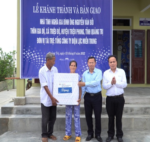 Quảng Trị: Khánh thành nhà tình nghĩa do Tổng công ty Điện lực miền Trung hỗ trợ - Ảnh 3. Quảng Trị: Khánh thành nhà tình nghĩa do Tổng công ty Điện lực miền Trung hỗ trợ - Ảnh 3.