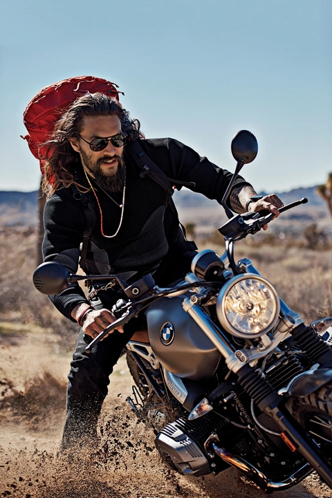 Bộ sưu tập xe của ‘Aquaman’ Jason Momoa: Khiêm tốn một cách khó tin - Ảnh 15. Bộ sưu tập xe của ‘Aquaman’ Jason Momoa: Khiêm tốn một cách khó tin - Ảnh 15.