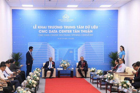 Chủ tịch nước Nguyễn Xuân Phúc: Hy vọng CMC Tân Thuận sẽ là trái tim trong chuyển đổi số - Ảnh 1. Chủ tịch nước Nguyễn Xuân Phúc: Hy vọng CMC Tân Thuận sẽ là trái tim trong chuyển đổi số - Ảnh 1.