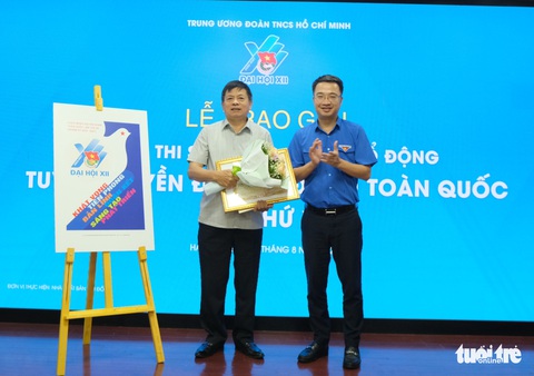 Ngắm tranh cổ động chào mừng Đại hội Đoàn toàn quốc lần thứ XII - Ảnh 1. Ngắm tranh cổ động chào mừng Đại hội Đoàn toàn quốc lần thứ XII - Ảnh 1.