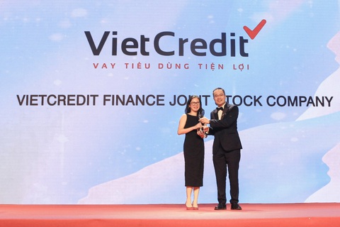 HR Asia trao giải Nơi làm việc tốt nhất châu Á 2022 cho VietCredit - Ảnh 1. HR Asia trao giải Nơi làm việc tốt nhất châu Á 2022 cho VietCredit - Ảnh 1.