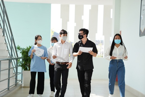Để học phí không là rào cản vào đại học - Ảnh 1. Để học phí không là rào cản vào đại học - Ảnh 1.