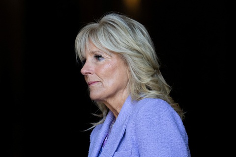 Đệ nhất phu nhân Mỹ Jill Biden dương tính với COVID-19 - Ảnh 1. Đệ nhất phu nhân Mỹ Jill Biden dương tính với COVID-19 - Ảnh 1.