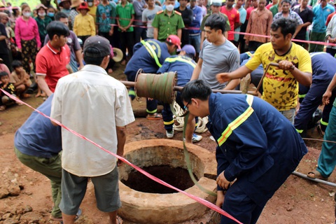 2 người đàn ông chết ngạt dưới giếng sâu - Ảnh 1. 2 người đàn ông chết ngạt dưới giếng sâu - Ảnh 1.