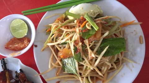 Món đu đủ đâm dân dã, nhìn thôi đã thèm - Ảnh 4. Món đu đủ đâm dân dã, nhìn thôi đã thèm - Ảnh 4.