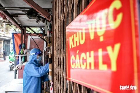 Bộ Y tế khẩn trương hướng dẫn hưởng bảo hiểm cho người mắc COVID-19 - Ảnh 1. Bộ Y tế khẩn trương hướng dẫn hưởng bảo hiểm cho người mắc COVID-19 - Ảnh 1.