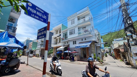 Xây dựng đường giữa trung tâm Quy Nhơn, nhiều đơn vị hợp tác gây thiệt hại 4,7 tỉ đồng ngân sách - Ảnh 1. Xây dựng đường giữa trung tâm Quy Nhơn, nhiều đơn vị hợp tác gây thiệt hại 4,7 tỉ đồng ngân sách - Ảnh 1.
