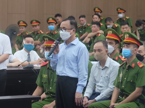 Hành vi nguy hiểm cho xã hội, cựu bí thư và cựu chủ tịch tỉnh Bình Dương lãnh 7 năm tù - Ảnh 1. Hành vi nguy hiểm cho xã hội, cựu bí thư và cựu chủ tịch tỉnh Bình Dương lãnh 7 năm tù - Ảnh 1.