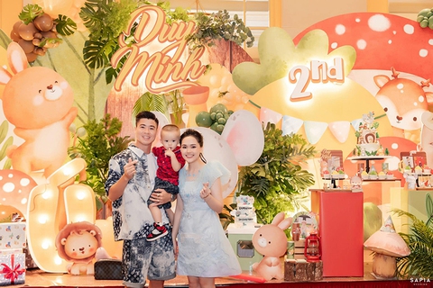 Ảnh vui sao Việt 17-8: Hà Đức Chinh dí dỏm bên Bảo Hân - Ảnh 5. Ảnh vui sao Việt 17-8: Hà Đức Chinh dí dỏm bên Bảo Hân - Ảnh 5.