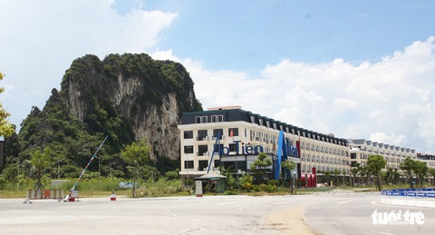 Xử phạt người bình luận sai trên mạng xã hội về ‘hòn non bộ’ ở Quảng Ninh - Ảnh 3. Xử phạt người bình luận sai trên mạng xã hội về ‘hòn non bộ’ ở Quảng Ninh - Ảnh 3.