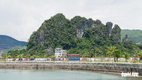 Xử phạt người bình luận sai trên mạng xã hội về ‘hòn non bộ’ ở Quảng Ninh - Ảnh 2. Xử phạt người bình luận sai trên mạng xã hội về ‘hòn non bộ’ ở Quảng Ninh - Ảnh 2.