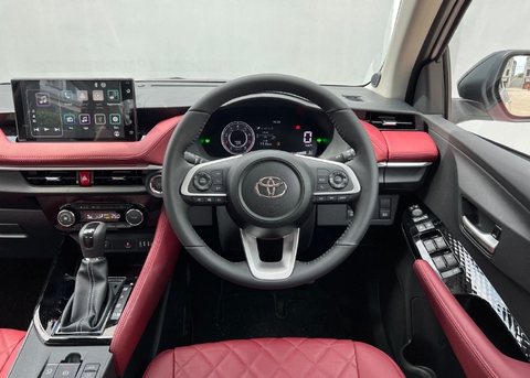 Phóng viên Thái Lan chạy thử Toyota Vios 2023: Hé lộ mức ăn xăng và thông số chưa công bố - Ảnh 2. Phóng viên Thái Lan chạy thử Toyota Vios 2023: Hé lộ mức ăn xăng và thông số chưa công bố - Ảnh 2.