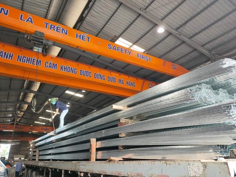 Giá thép giảm, ximăng tăng giá - Ảnh 1. Giá thép giảm, ximăng tăng giá - Ảnh 1.
