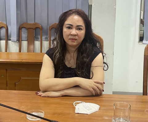 Công an TP.HCM đề nghị truy tố bà Nguyễn Phương Hằng - Ảnh 1. Công an TP.HCM đề nghị truy tố bà Nguyễn Phương Hằng - Ảnh 1.