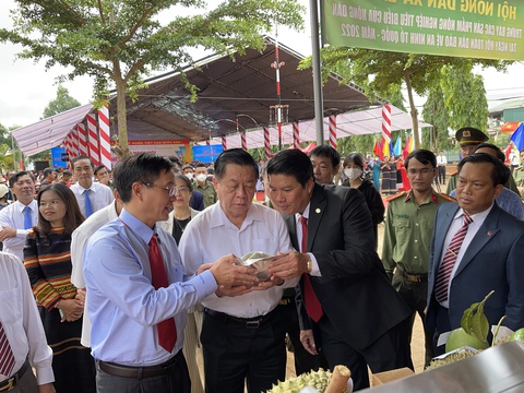 Cần nhân thêm nhiều điểm sáng toàn dân bảo vệ Tổ quốc như Ea Sol - Ảnh 4. Cần nhân thêm nhiều điểm sáng toàn dân bảo vệ Tổ quốc như Ea Sol - Ảnh 4.