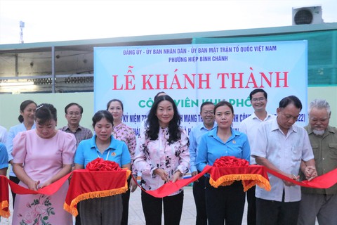 TP Thủ Đức: Người dân góp hơn 2,6 tỉ đồng làm đường và công viên khu phố - Ảnh 1. TP Thủ Đức: Người dân góp hơn 2,6 tỉ đồng làm đường và công viên khu phố - Ảnh 1.