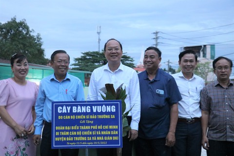 TP Thủ Đức: Người dân góp hơn 2,6 tỉ đồng làm đường và công viên khu phố - Ảnh 3. TP Thủ Đức: Người dân góp hơn 2,6 tỉ đồng làm đường và công viên khu phố - Ảnh 3.