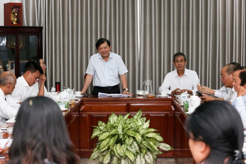 ‘Đau xót khi thấy con em đi du học rồi không về Việt Nam làm việc’ - Ảnh 1. ‘Đau xót khi thấy con em đi du học rồi không về Việt Nam làm việc’ - Ảnh 1.