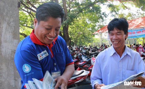 Thầy giáo 14 năm gieo ân tình cho học trò nghèo cùng Tiếp sức đến trường - Ảnh 4. Thầy giáo 14 năm gieo ân tình cho học trò nghèo cùng Tiếp sức đến trường - Ảnh 4.