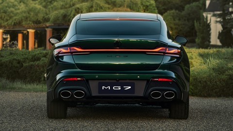 MG7 ra mắt: Nỗ lực cùng mâm Audi A7 bằng thiết kế và trang bị cao cấp nhất lịch sử MG - Ảnh 7. MG7 ra mắt: Nỗ lực cùng mâm Audi A7 bằng thiết kế và trang bị cao cấp nhất lịch sử MG - Ảnh 7.