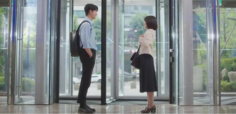 Hiệu ứng ăn theo từ thành công bộ phim Nữ luật sư kỳ lạ Woo Young Woo - Ảnh 3. Hiệu ứng ăn theo từ thành công bộ phim Nữ luật sư kỳ lạ Woo Young Woo - Ảnh 3.