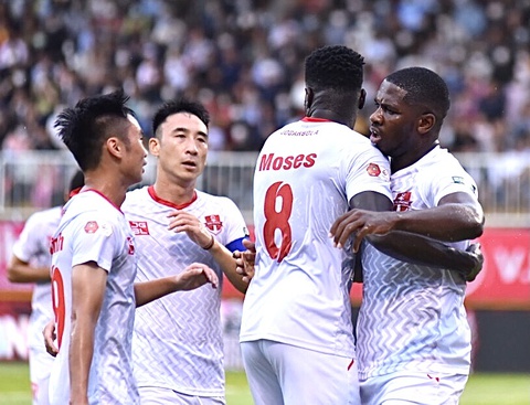 HLV Chu Đình Nghiêm: ‘Trận cầu hay, đầy cảm xúc…’ - Ảnh 2. HLV Chu Đình Nghiêm: ‘Trận cầu hay, đầy cảm xúc…’ - Ảnh 2.
