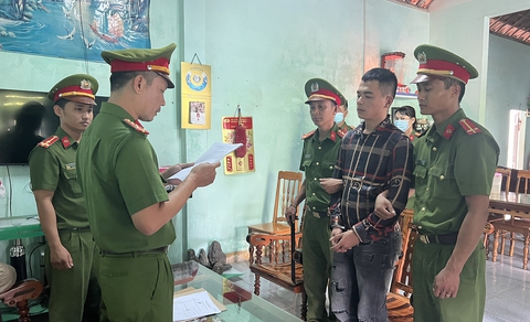 Vụ ‘bắt giữ con nợ về hành hạ’: bắt thêm 5 người - Ảnh 2. Vụ ‘bắt giữ con nợ về hành hạ’: bắt thêm 5 người - Ảnh 2.