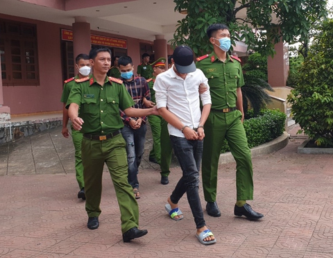 Vụ ‘bắt giữ con nợ về hành hạ’: bắt thêm 5 người - Ảnh 3. Vụ ‘bắt giữ con nợ về hành hạ’: bắt thêm 5 người - Ảnh 3.