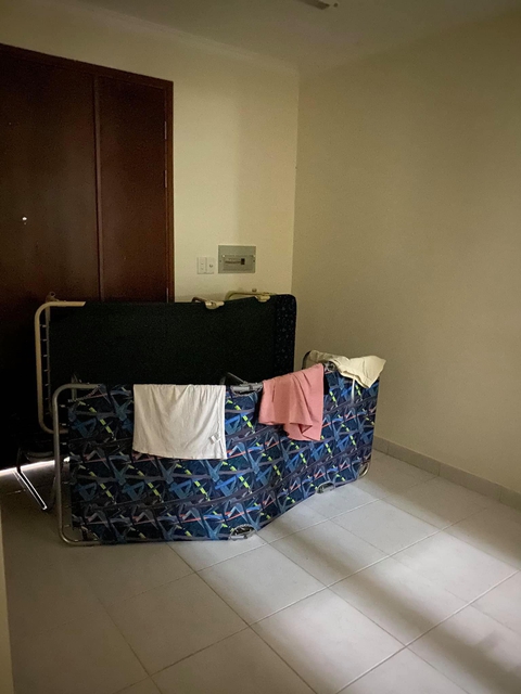 Nữ y tá chăm sóc bệnh nhân COVID-19 suốt đêm để vong linh cha yên lòng - Ảnh 3. Nữ y tá chăm sóc bệnh nhân COVID-19 suốt đêm để vong linh cha yên lòng - Ảnh 3.