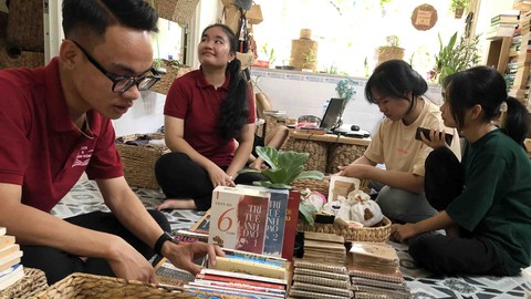 Chợ phiên không rác lan tỏa lối sống xanh - Ảnh 1. Chợ phiên không rác lan tỏa lối sống xanh - Ảnh 1.