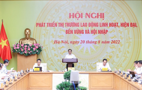 Lương lao động của Việt Nam chỉ 7 triệu, chất lượng nhân lực xếp thứ 116, trong khi Singapore thứ 19 - Ảnh 1. Lương lao động của Việt Nam chỉ 7 triệu, chất lượng nhân lực xếp thứ 116, trong khi Singapore thứ 19 - Ảnh 1.