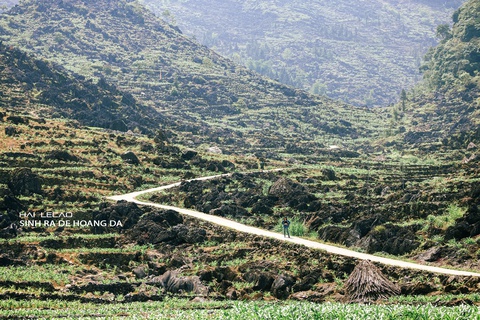 Lái xe trên những cung đường hùng vĩ, cắm trại giữa sông núi Hà Giang - Ảnh 4. Lái xe trên những cung đường hùng vĩ, cắm trại giữa sông núi Hà Giang - Ảnh 4.