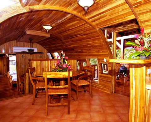Máy bay Boeing cũ độ thành khách sạn độc nhất vô nhị giữa resort trong rừng rậm - Ảnh 11. Máy bay Boeing cũ độ thành khách sạn độc nhất vô nhị giữa resort trong rừng rậm - Ảnh 11.