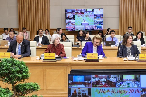 Thủ tướng: Hiệu quả của thị trường lao động sẽ góp phần bảo đảm ổn định kinh tế và xã hội - Ảnh 3. Thủ tướng: Hiệu quả của thị trường lao động sẽ góp phần bảo đảm ổn định kinh tế và xã hội - Ảnh 3.