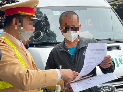 Bộ Công an dự thảo quy định ứng xử, cán bộ phải niềm nở khi tiếp dân, không hẹn dân ngoài cơ quan - Ảnh 1. Bộ Công an dự thảo quy định ứng xử, cán bộ phải niềm nở khi tiếp dân, không hẹn dân ngoài cơ quan - Ảnh 1.