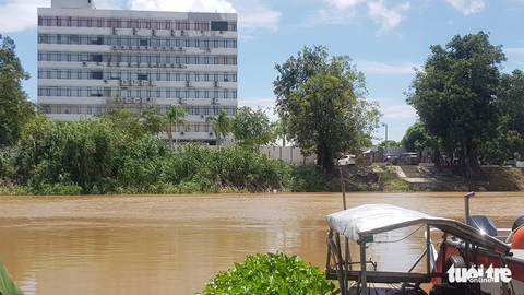 Vụ 40 người tháo chạy từ casino: Tạm giữ 2 nghi phạm đưa người xuất cảnh trái phép - Ảnh 3. Vụ 40 người tháo chạy từ casino: Tạm giữ 2 nghi phạm đưa người xuất cảnh trái phép - Ảnh 3.