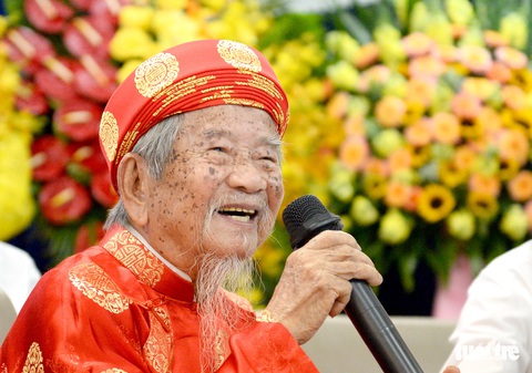 Hai sử gia trăm tuổi Nguyễn Đình Đầu, Nguyễn Đình Tư và cuộc trò chuyện có một không hai - Ảnh 3. Hai sử gia trăm tuổi Nguyễn Đình Đầu, Nguyễn Đình Tư và cuộc trò chuyện có một không hai - Ảnh 3.
