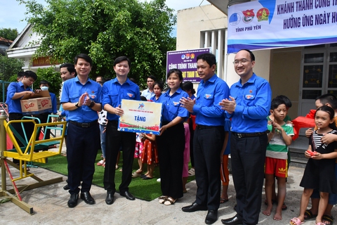 Lan tỏa tinh thần tình nguyện Ngày hội Chiến sĩ Hoa phượng đỏ - Ảnh 4. Lan tỏa tinh thần tình nguyện Ngày hội Chiến sĩ Hoa phượng đỏ - Ảnh 4.
