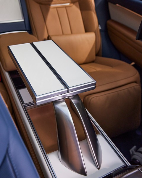 Range Rover đời mới thêm bản giới hạn siêu sang, đắt nhất lịch sử - Ảnh 8. Range Rover đời mới thêm bản giới hạn siêu sang, đắt nhất lịch sử - Ảnh 8.