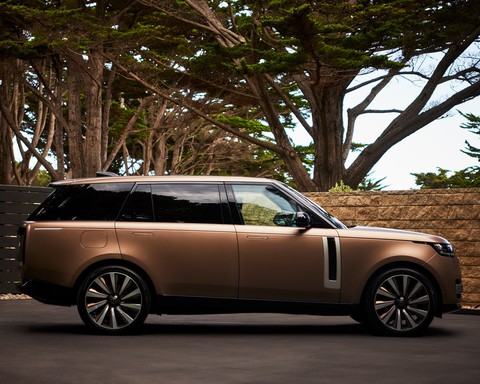Range Rover đời mới thêm bản giới hạn siêu sang, đắt nhất lịch sử - Ảnh 3. Range Rover đời mới thêm bản giới hạn siêu sang, đắt nhất lịch sử - Ảnh 3.