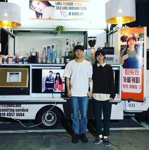Những sao Hàn Quốc bị chỉ trích vì những lý do buồn cười nhất - Ảnh 5. Những sao Hàn Quốc bị chỉ trích vì những lý do buồn cười nhất - Ảnh 5.
